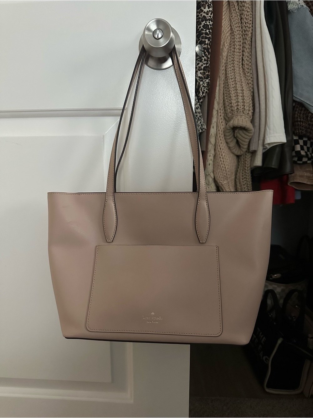 Kate Spade Tote Bag in Blush Taupe - Spacious Everyday Carry - Picture 2 of 4
